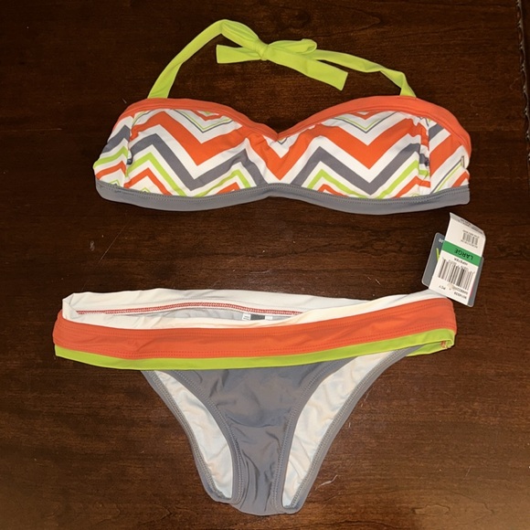 NWT swimsuit set 1 bottom, 2 tops, 1 coverup. - Picture 3 of 6